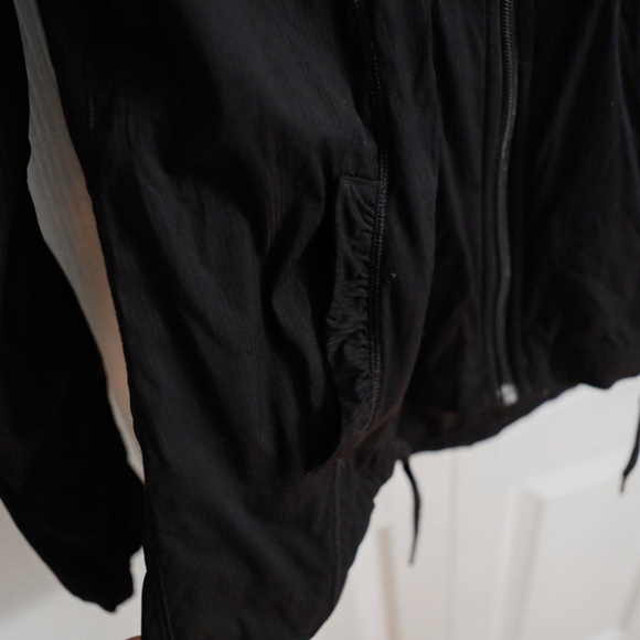 LULULEMON Jacket - Size 6 - Picture 6 of 6